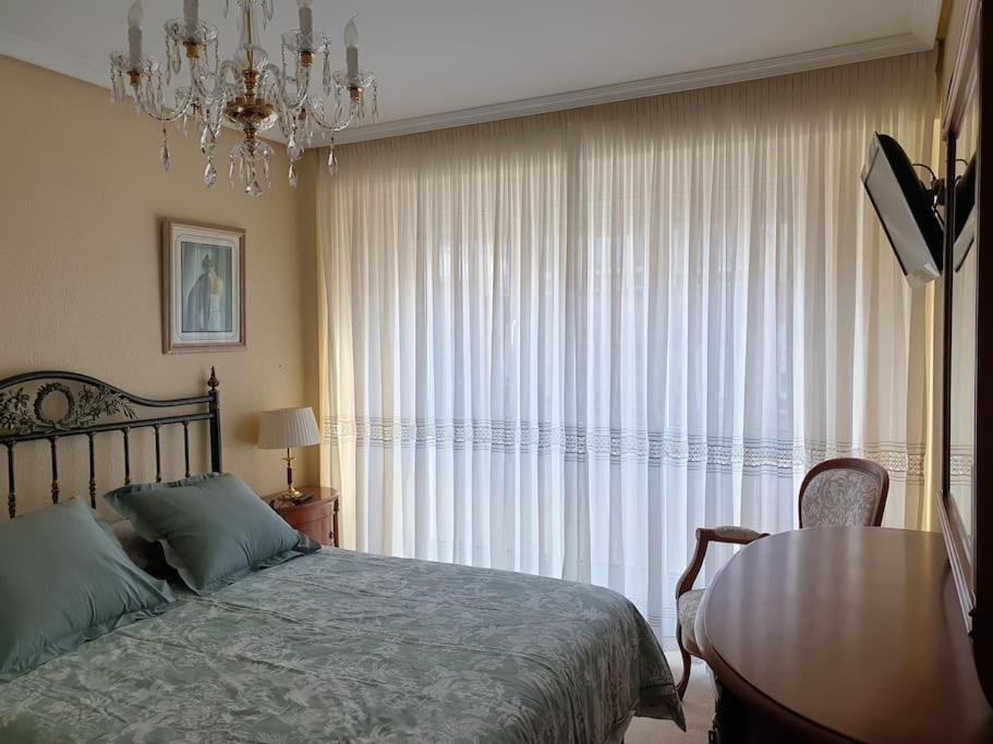 Con Garaje. Luminoso Y Confortable Appartement Santander