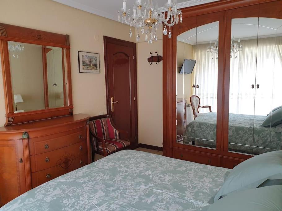 Appartement Con Garaje. Luminoso Y Confortable *